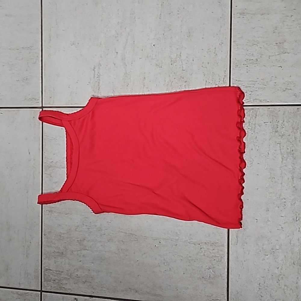 Tank Tops - Picture 4 of 5